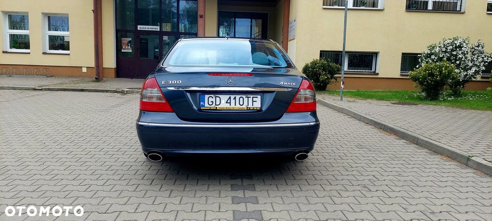 Mercedes-Benz Klasa E 280 4-Matic Avantgarde - 7