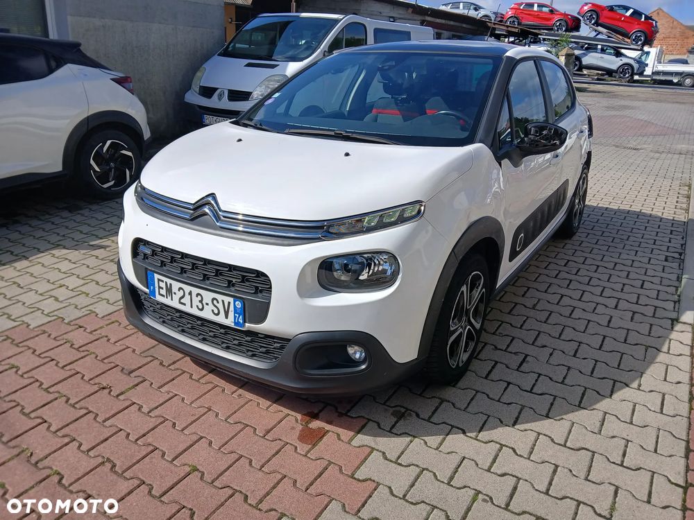 Citroën C3 1.2 PureTech Shine - 2