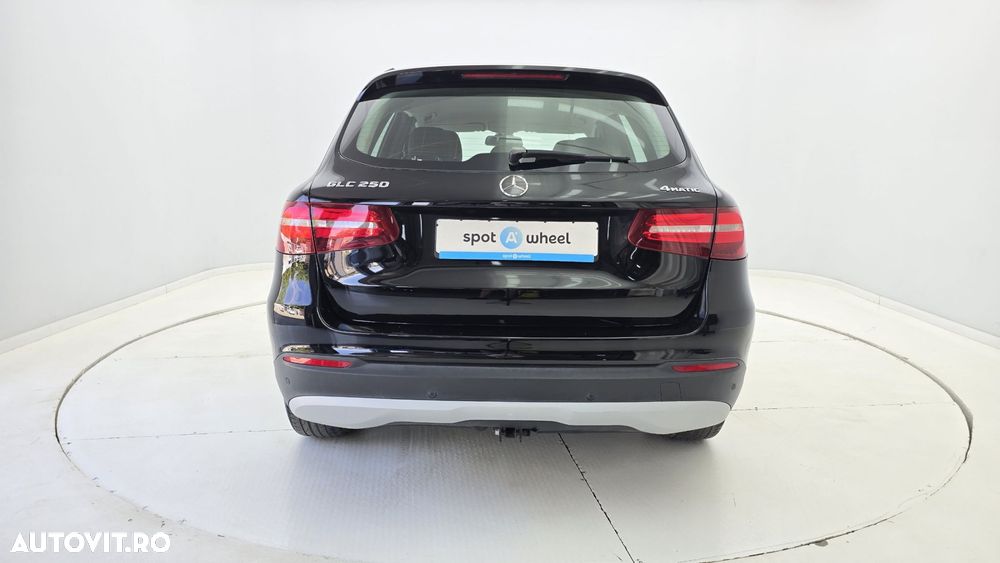 Mercedes-Benz GLC 250 4MATIC - 7
