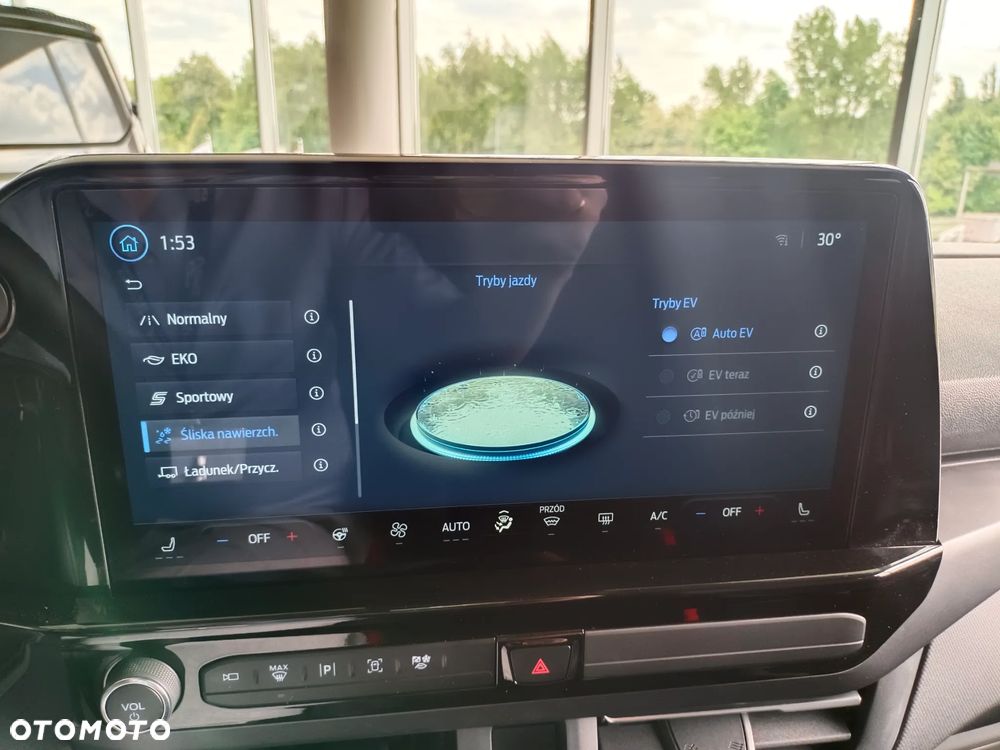 Ford Tourneo Custom 2.5 PHEV CVT 340 L2 Titanium - 29