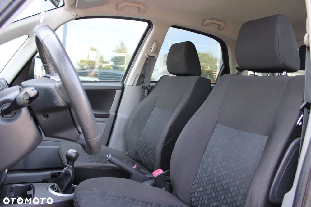 Suzuki SX4 - 25