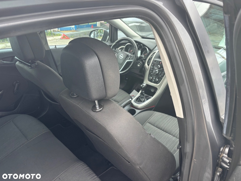 Opel Astra 1.4 Turbo Design Edition - 28
