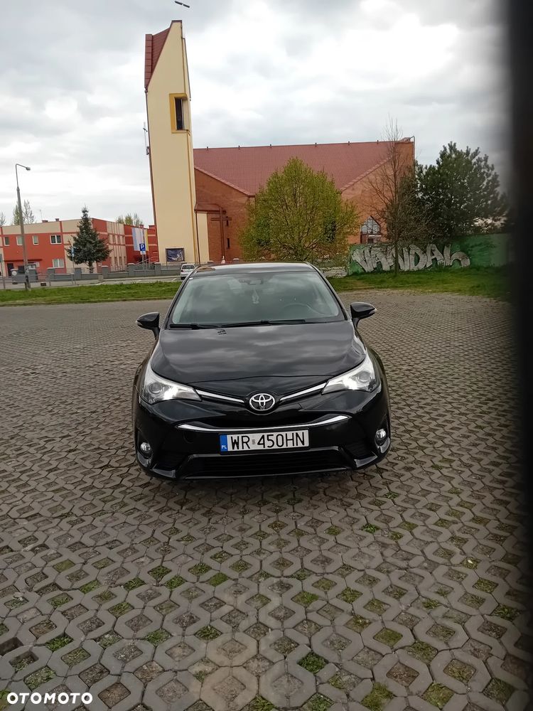 Toyota Avensis 2.0 D-4D Prestige - 1