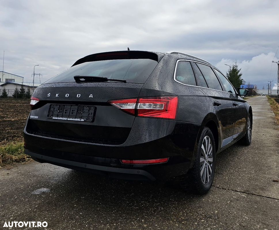 Skoda Superb 2.0 TDI DSG Ambition - 3
