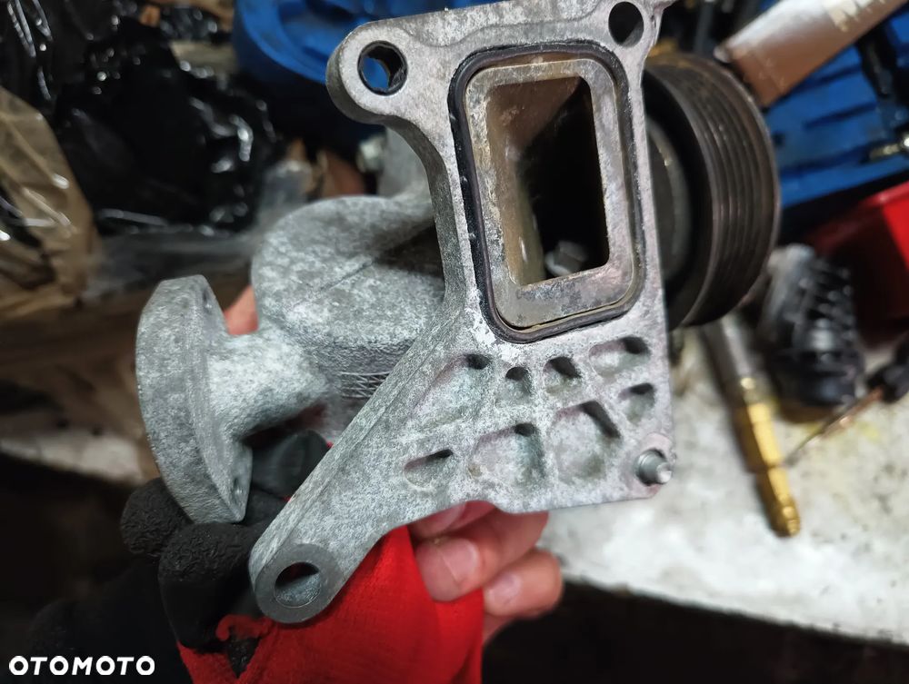 POMPA WODY opel Astra j Insignia 1.6 cdti