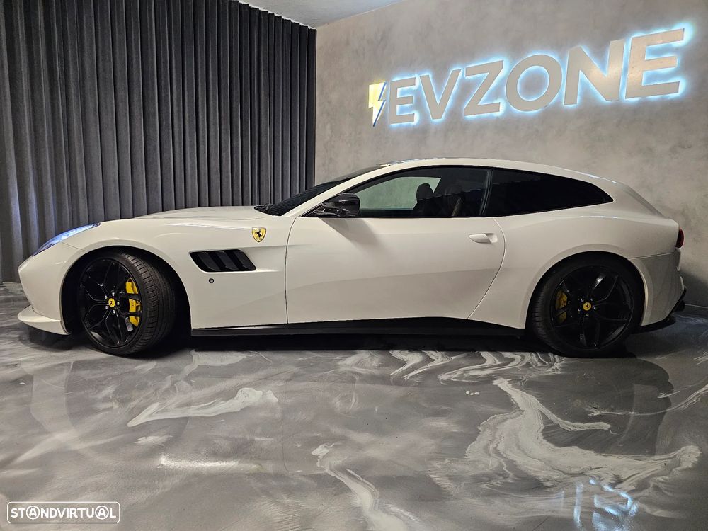 Ferrari GTC4 Lusso T - 5