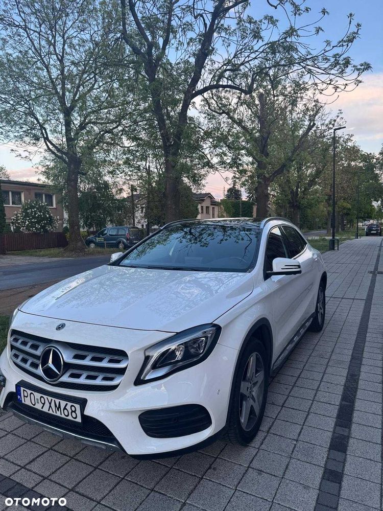 Mercedes-Benz GLA - 1