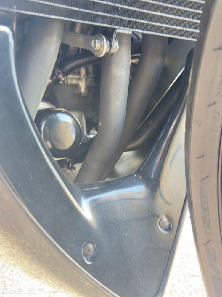 Honda CBR 600 F4 I - 22