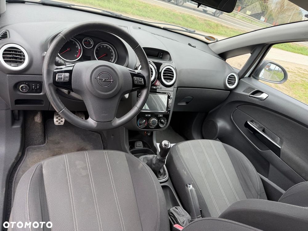 Opel Corsa 1.4 16V Color Edition - 10
