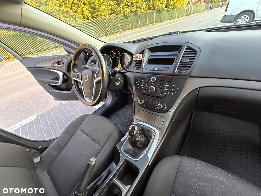 Opel Insignia 1.6 - 23