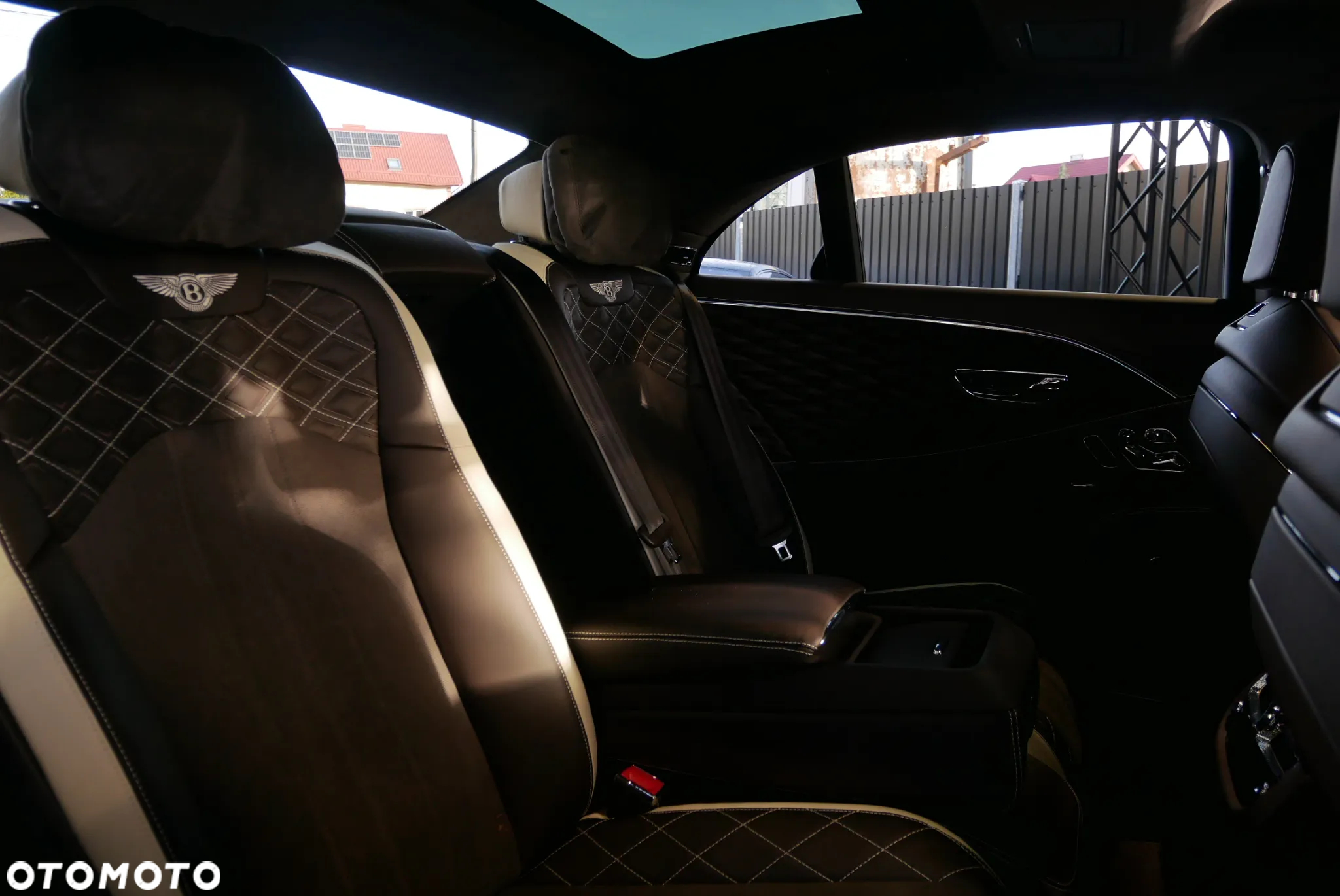 Bentley Flying Spur - 15