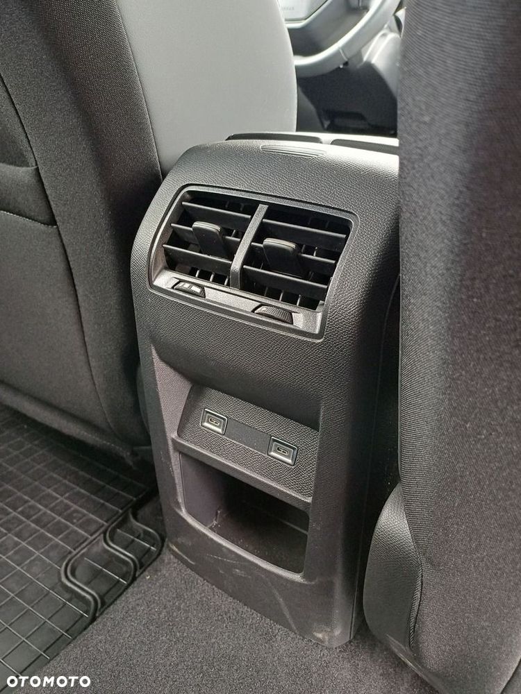 Peugeot 408 1.2 PureTech mHEV Allure S&S e-DSC6 - 33