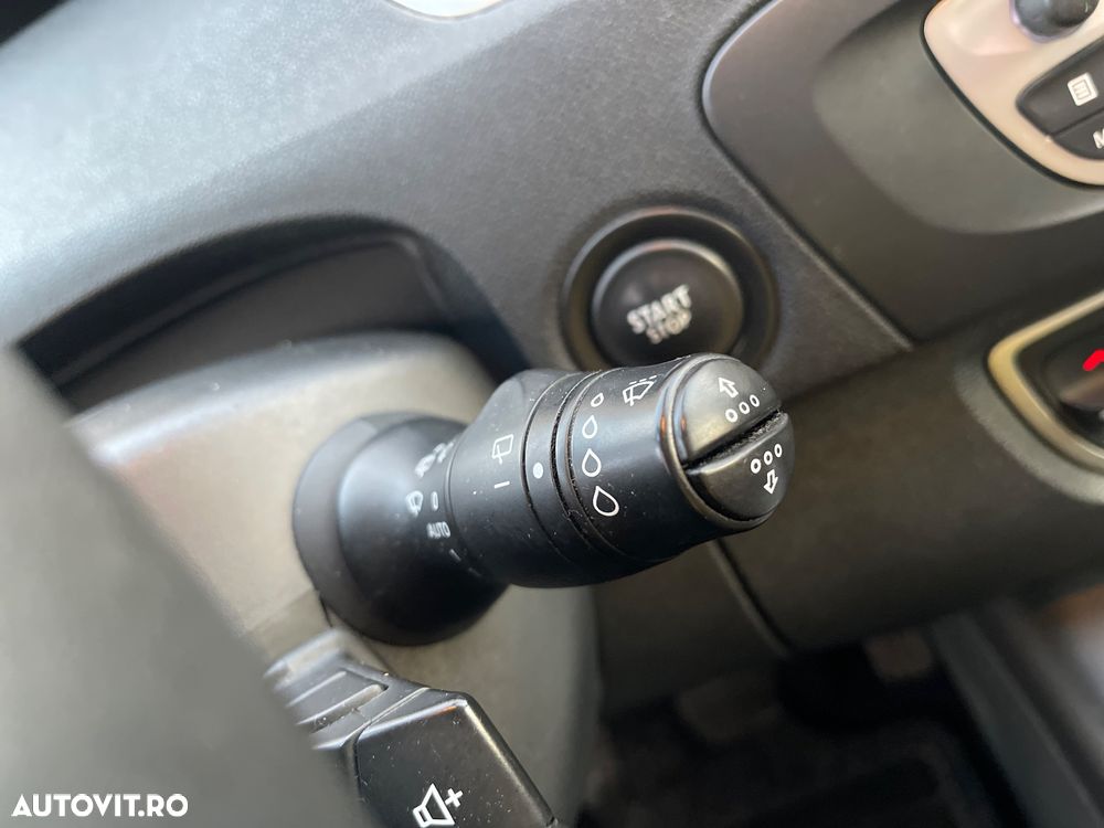 Renault Scenic 1.9 dCi FAP Dynamique - 18