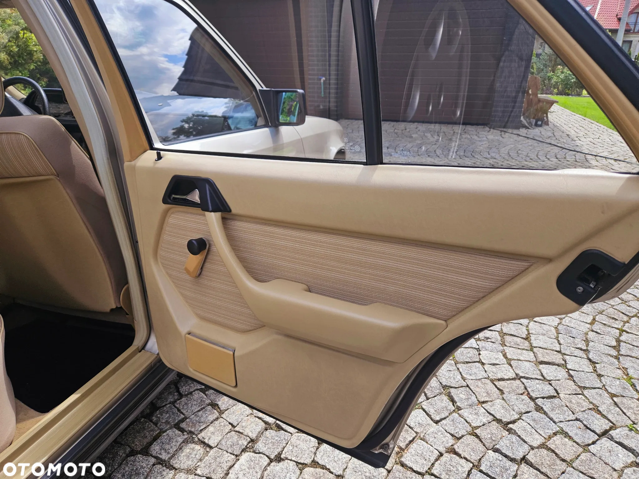 Mercedes-Benz W124 (1984-1993) - 18