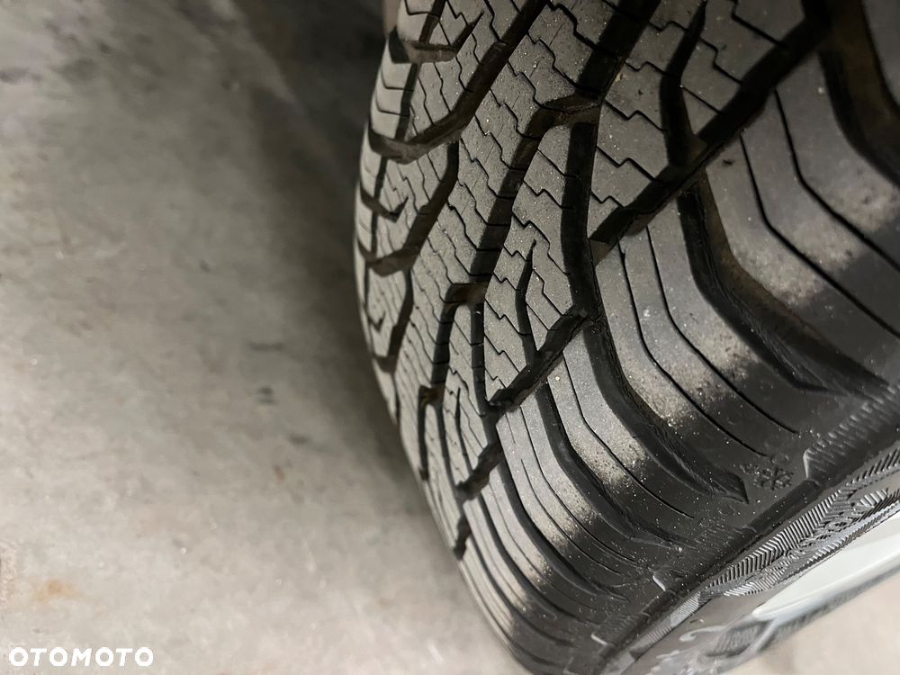 Volkswagen Touran 1.6 TDI DPF BlueMotion Technology Highline - 33