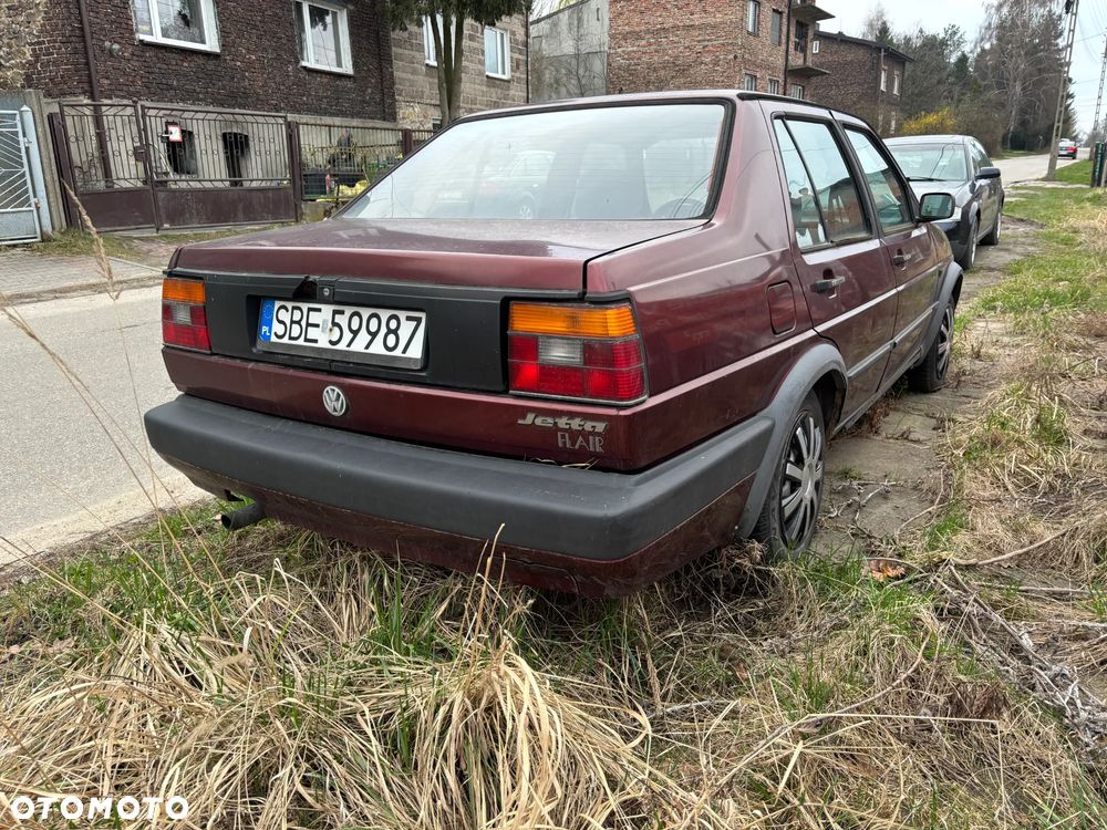 Volkswagen Jetta - 4