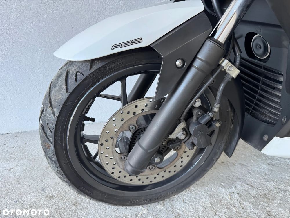 Yamaha X-max - 23