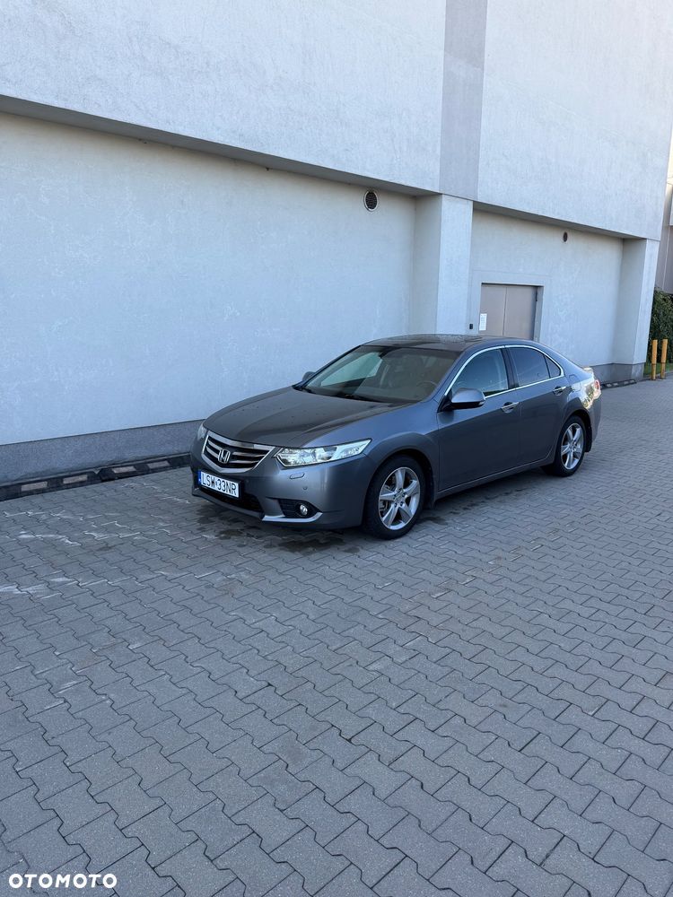 Honda Accord 2011 photo 2
