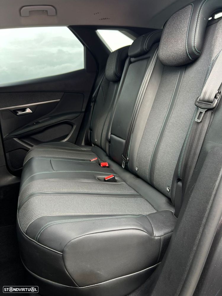 Peugeot 3008 1.6 Hybrid Allure e-EAT8 - 8