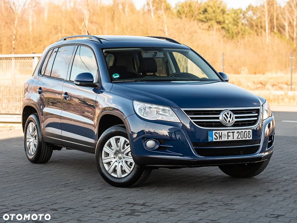 Volkswagen Tiguan - 1