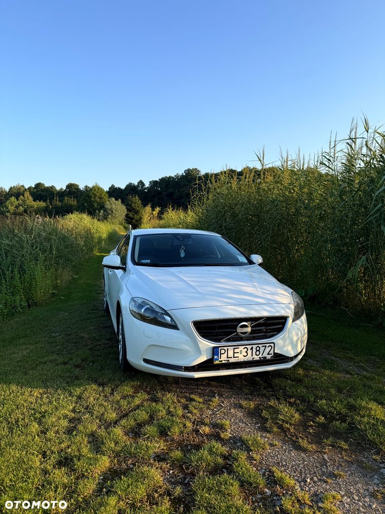 Volvo V40 D2 Momentum - 1