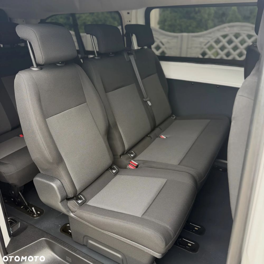 Peugeot Traveller 1.5 BlueHDi Long Business - 21