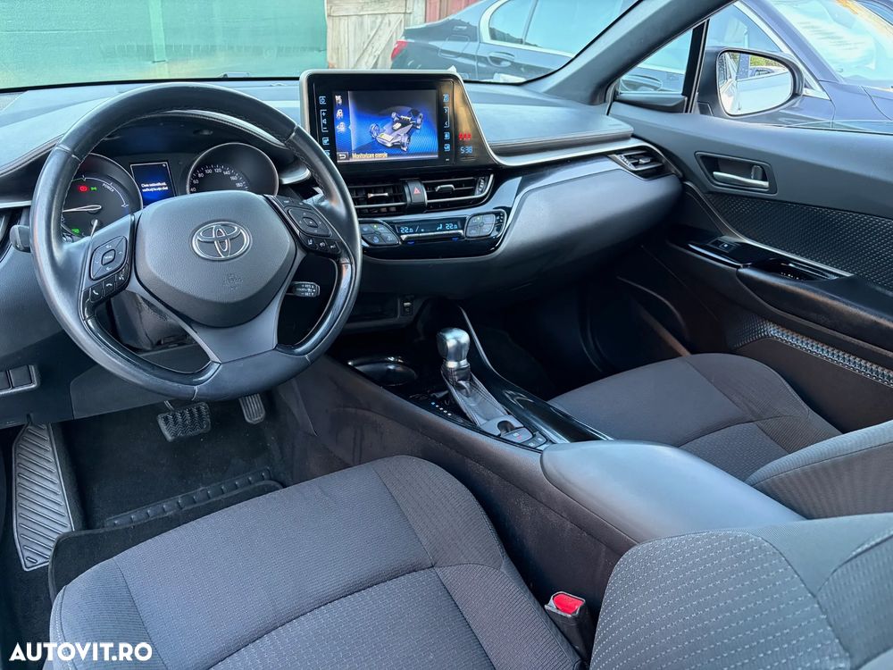 Toyota C-HR - 8