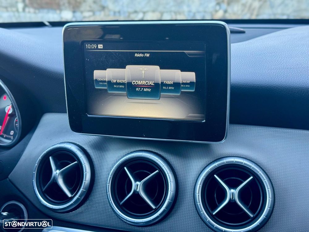 Mercedes-Benz CLA 180 7G-DCT Urban - 43