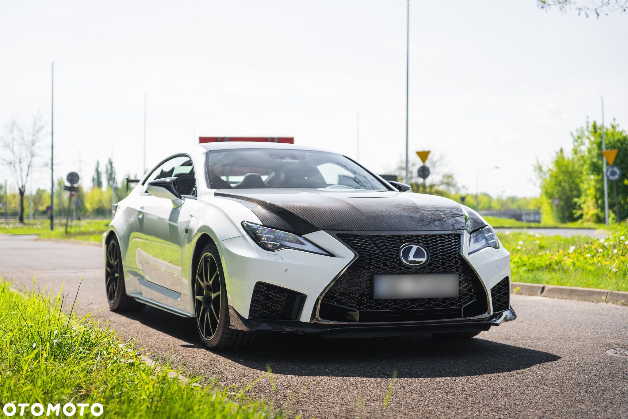 Lexus RC - 1