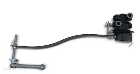 Repartidor Compensador de travão Mitsubishi Canter FE534 FE84B FE85B FE649 MK326858 MC862315 - 1