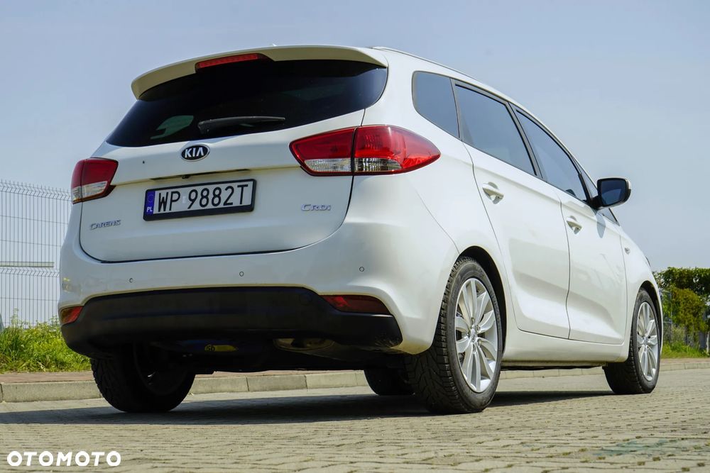 Kia Carens 1.7 CRDi L DCT - 11