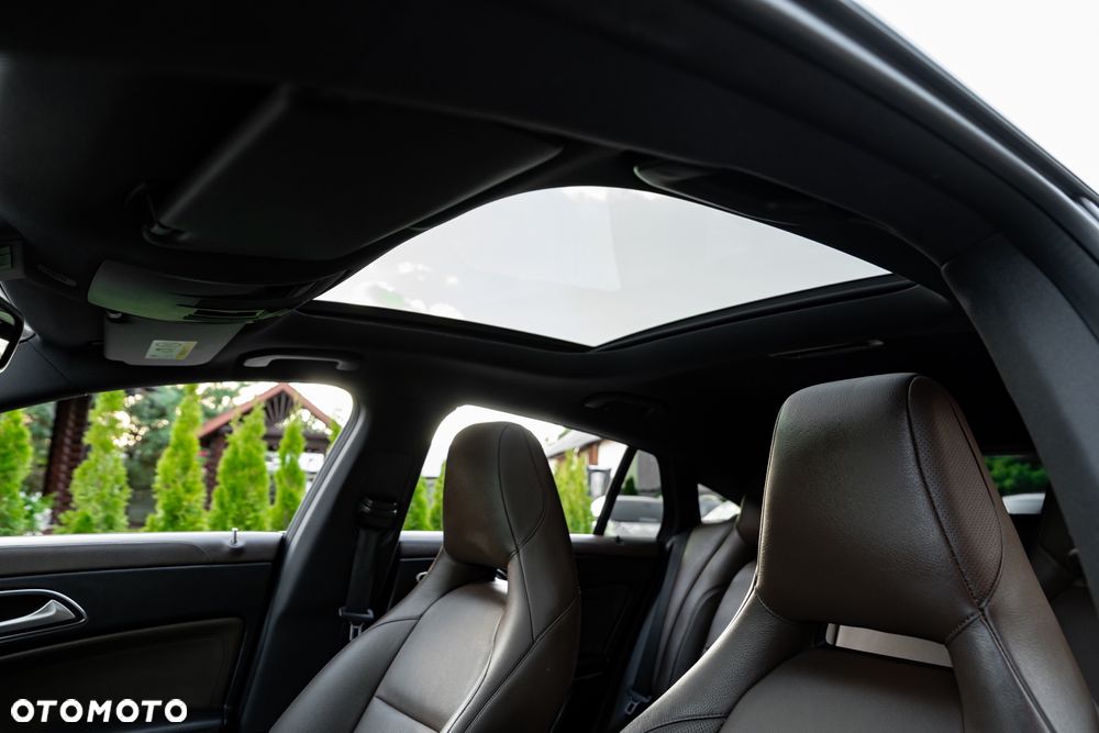 Mercedes-Benz CLA Shooting Brake 250 4Matic 7G-DCT Sport - 32