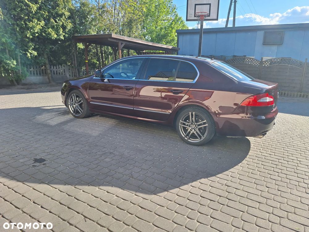 Skoda Superb 2.0 TDI DSG Ambition - 16