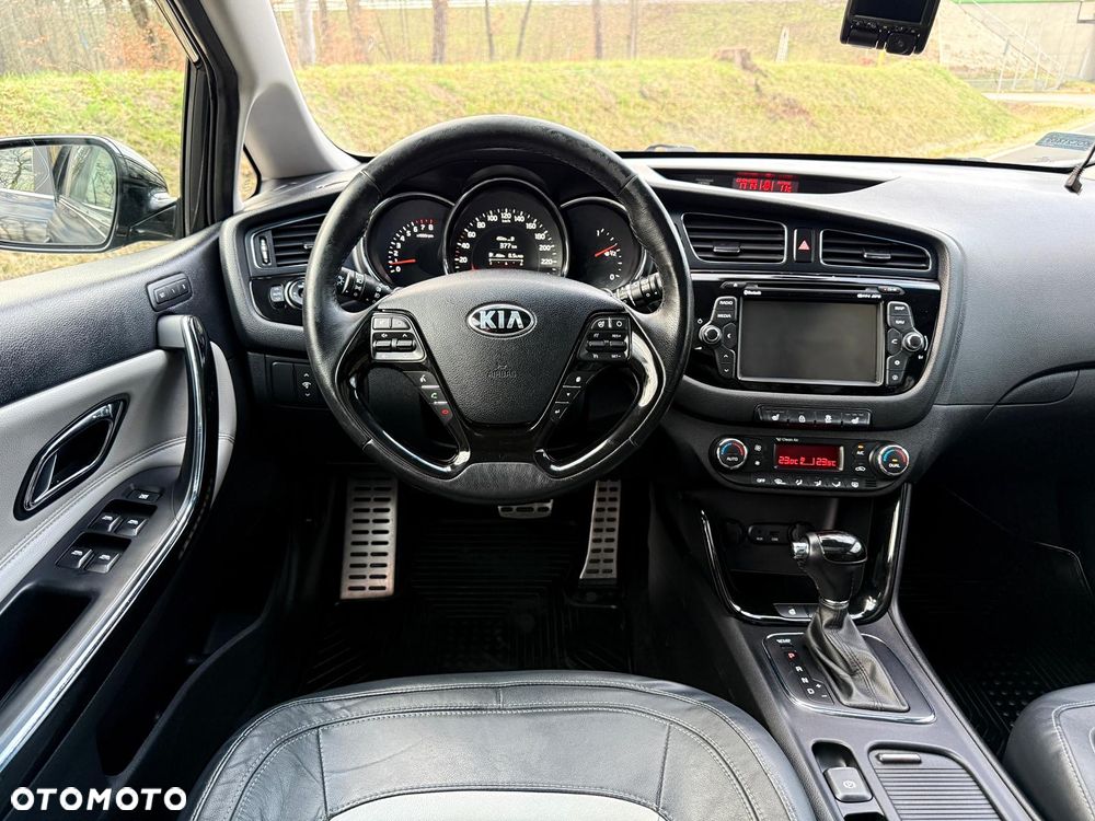 Kia Ceed 1.6 GDI XL DCT - 33