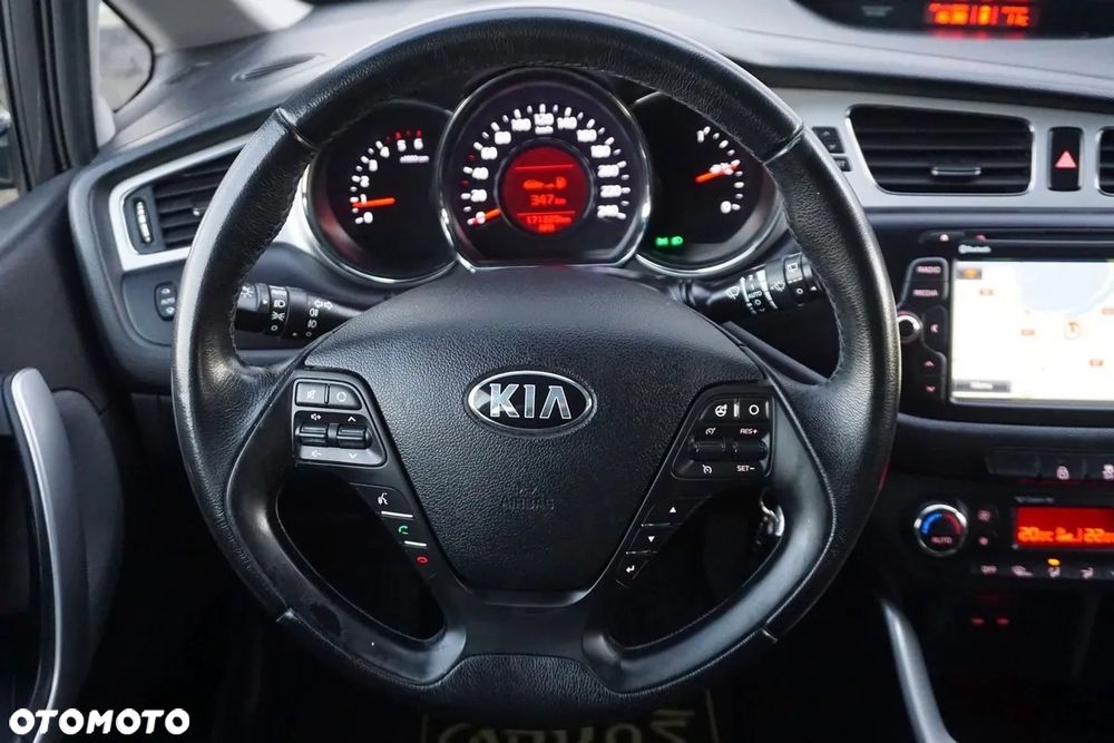 Kia Ceed - 28