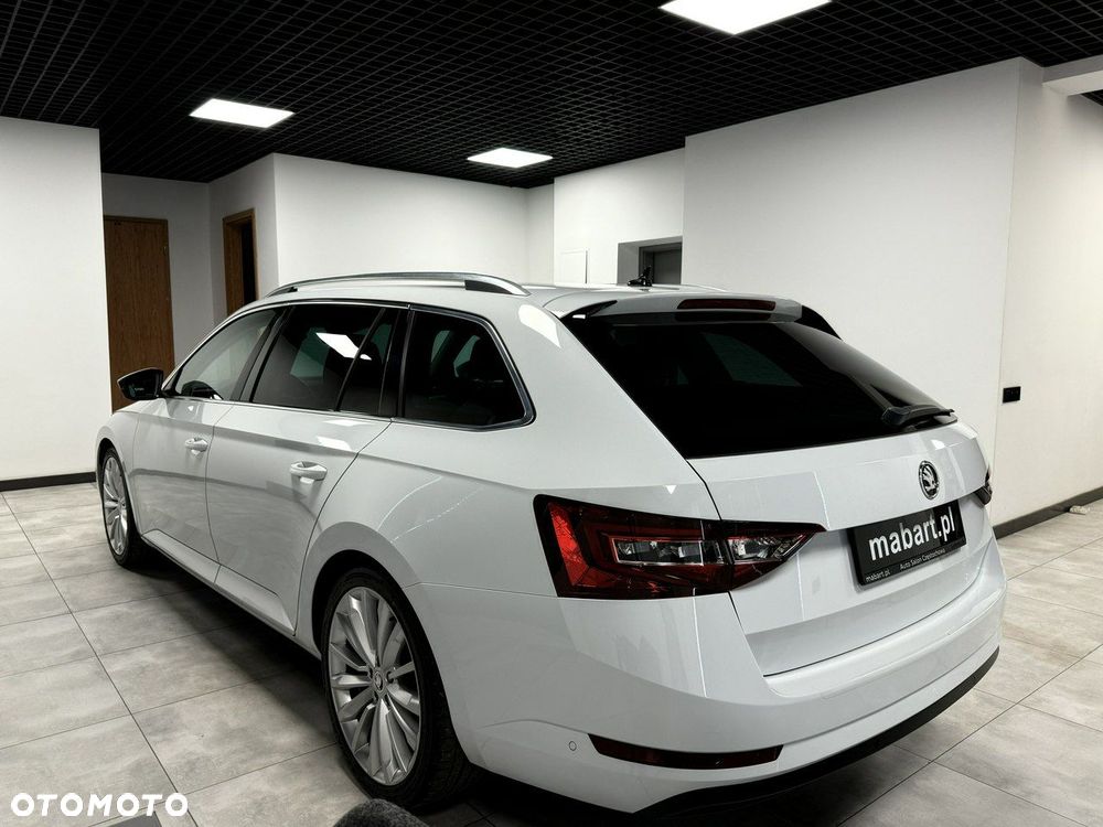 Skoda Superb 2.0 TDI DSG Sportline - 4