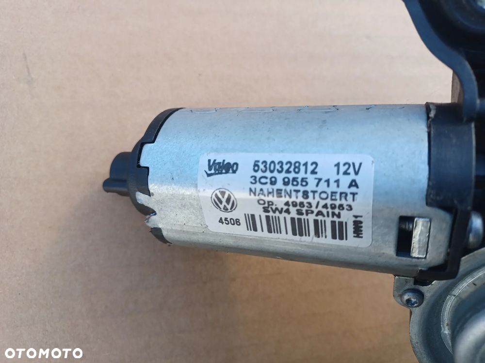 SILNICZEK WYCIERACZKI TYŁ PASSAT B6 53032812 - 2