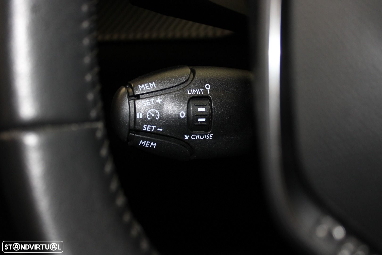Peugeot 208 1.2 PureTech Active Pack - 9