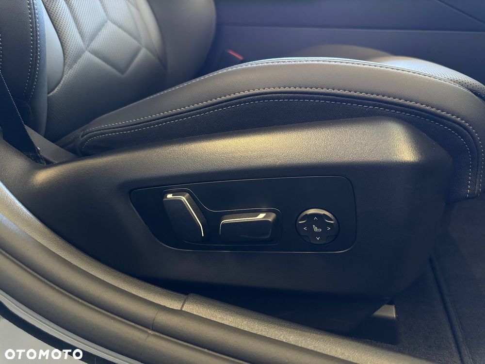BMW Seria 5 520d xDrive - 27