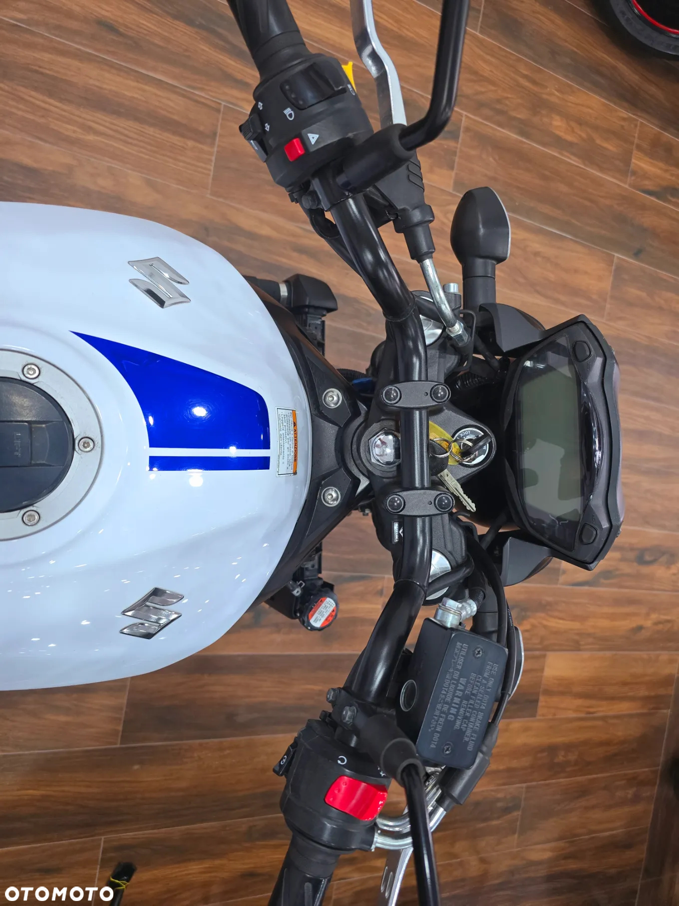 Suzuki SV - 12