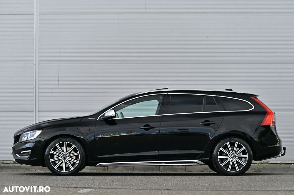 Volvo V60 D6 Plug-In-Hybrid AWD Geartronic Summum - 15