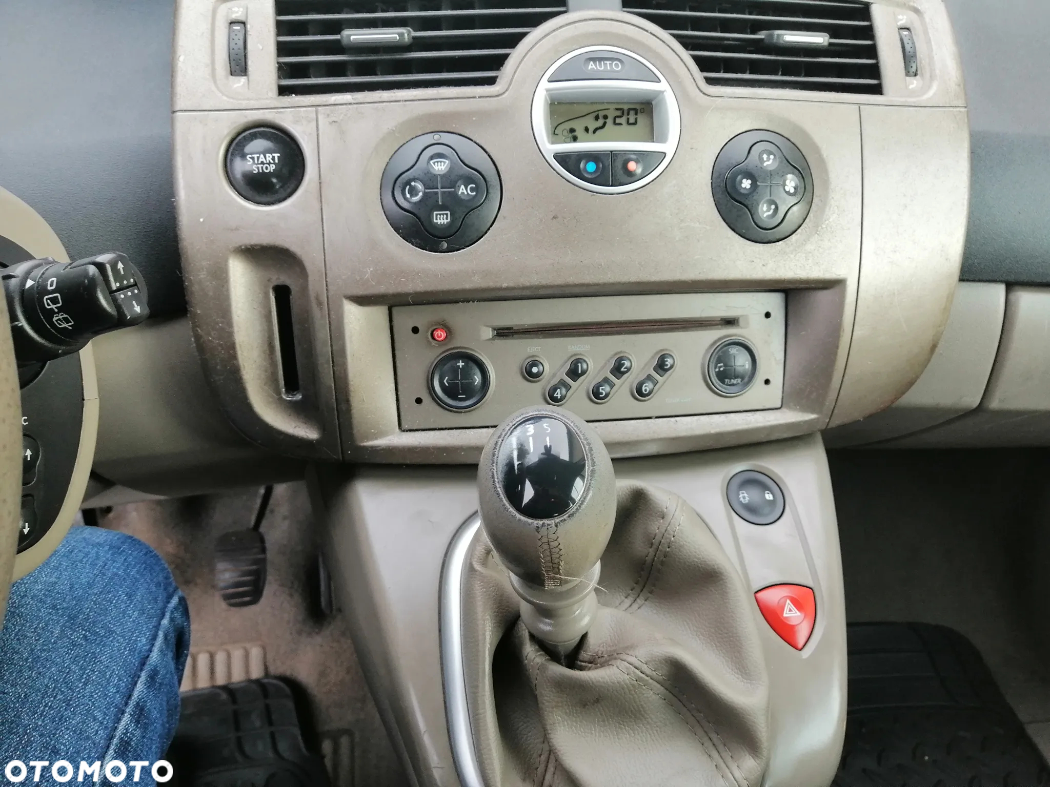 Renault Scenic ver-2-0-confort-expression - 21