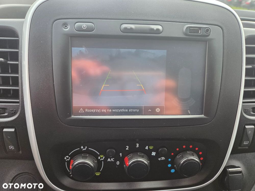 Renault Trafic - 13