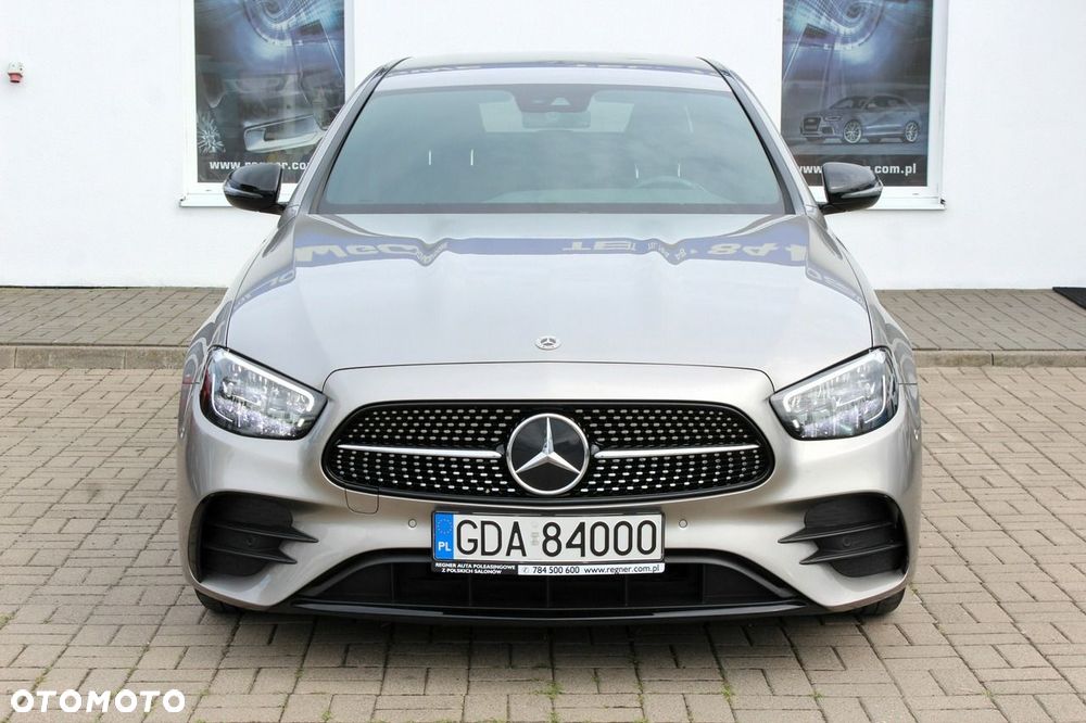 Mercedes-Benz Klasa E 220 d 4Matic 9G-TRONIC AMG Line - 3