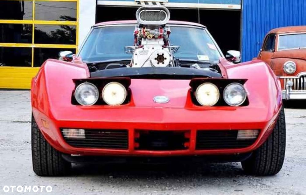 Chevrolet Corvette - 8