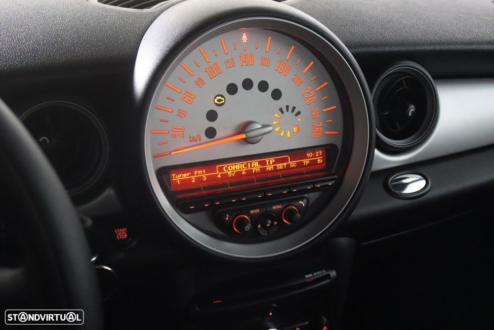 MINI 3 Portas One D - 11