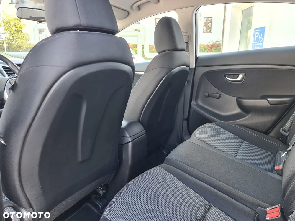 Hyundai i30 i30cw 1.4 Classic - 27