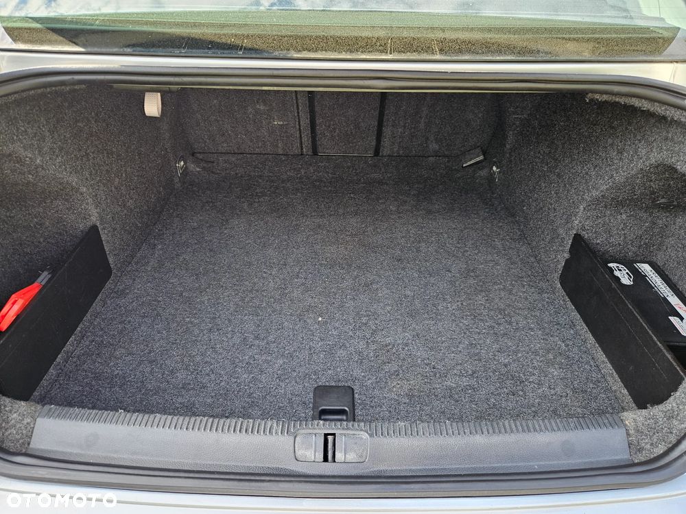 Volkswagen Passat 2.0 FSI Comfortline - 9