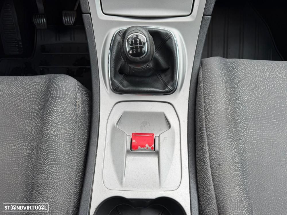 Ford S-Max 1.8 TDCi Titanium 7L - 18