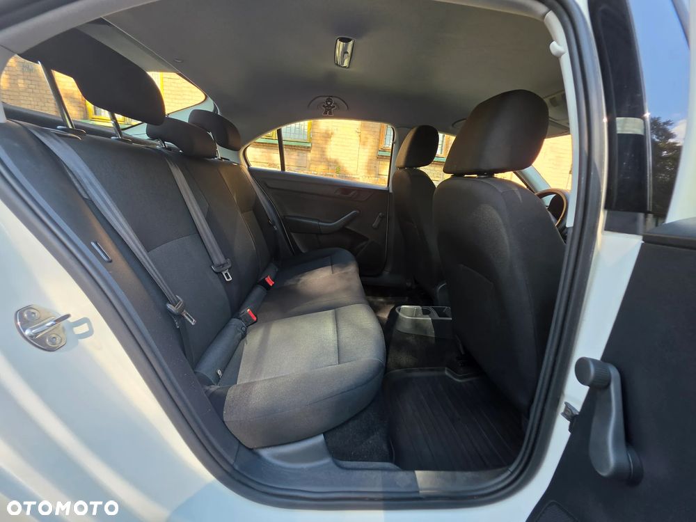 Skoda RAPID 1.2 TSI Style Plus - 12